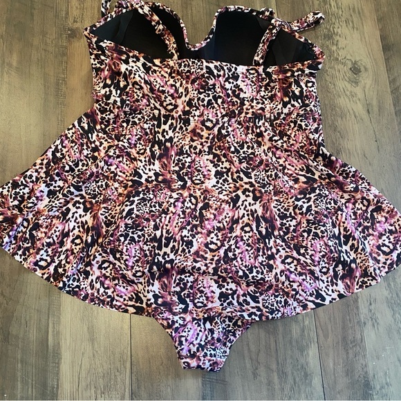 Torrid • Animal Print One-Piece Babydoll Swimsuit • Size 1X 14/16 • Like new!! - Picture 5 of 9